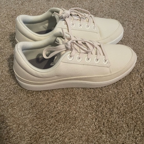 Allbirds - Picture 3 of 4